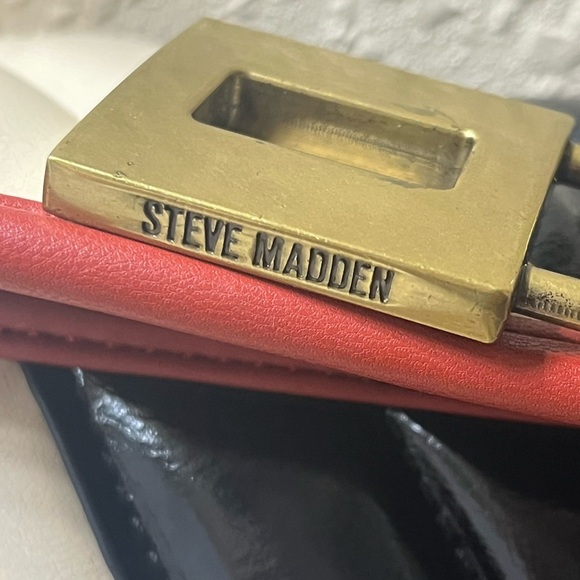 Steve Madden Eloise Women’s Quilted Shoukder Bag, Black/Bone - Picture 5 of 16